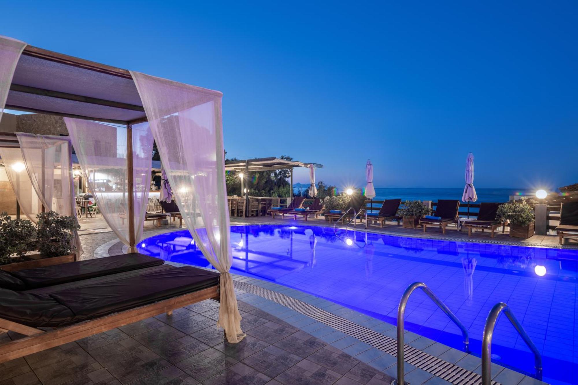 Amarylis Beachfront Studios Amoudi Bagian luar foto
